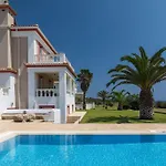 Vinaria Litoa Waterfront וילה *