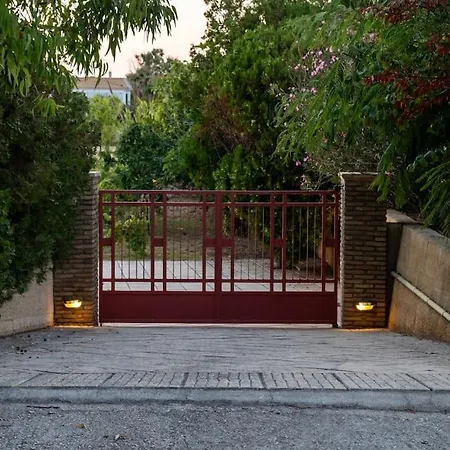 Villa Vinaria Litoa Waterfront *