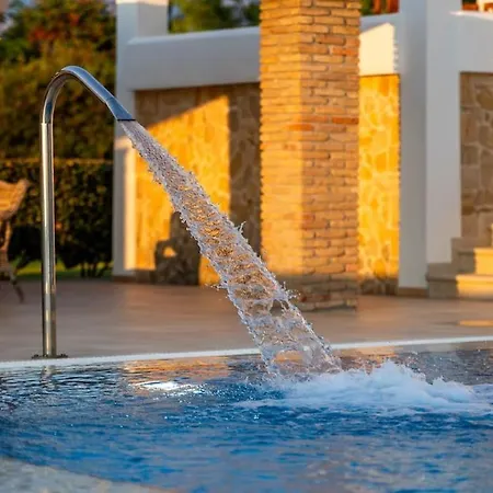 Βίλα Vinaria Litoa Μηνιά