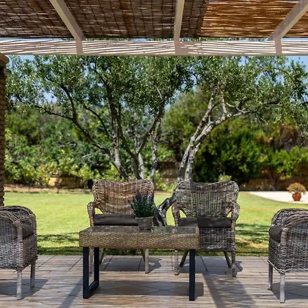 Vinaria Litoa Waterfront Βίλα Μηνιά