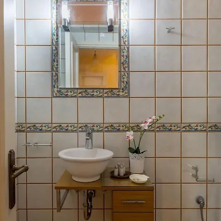 Vinaria Litoa Waterfront Βίλα Μηνιά