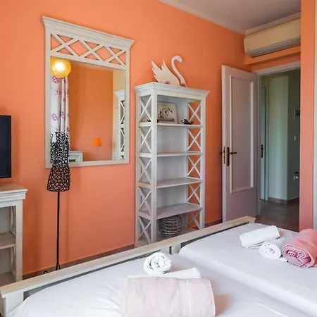Vinaria Litoa Waterfront Μηνιά