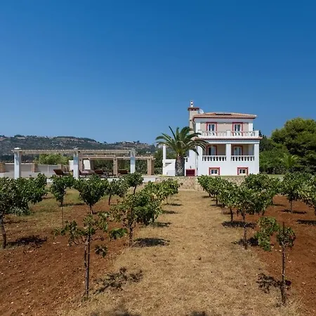 Villa Vinaria Litoa Waterfront Minia