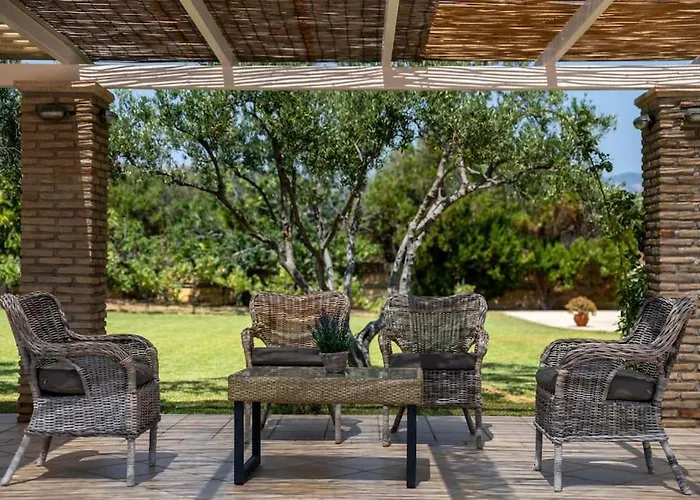 Vinaria Litoa Waterfront Villa Minia