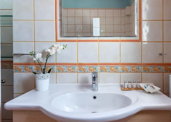 Villa Vinaria Litoa Waterfront