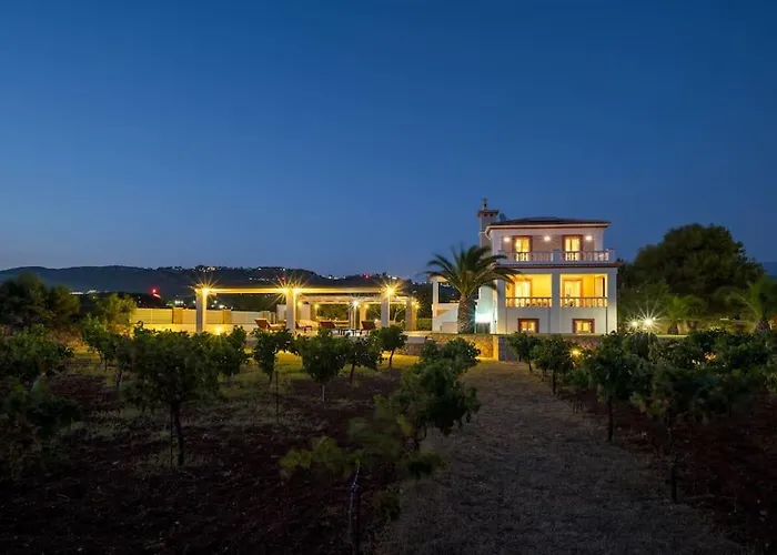 Vinaria Litoa Waterfront Villa